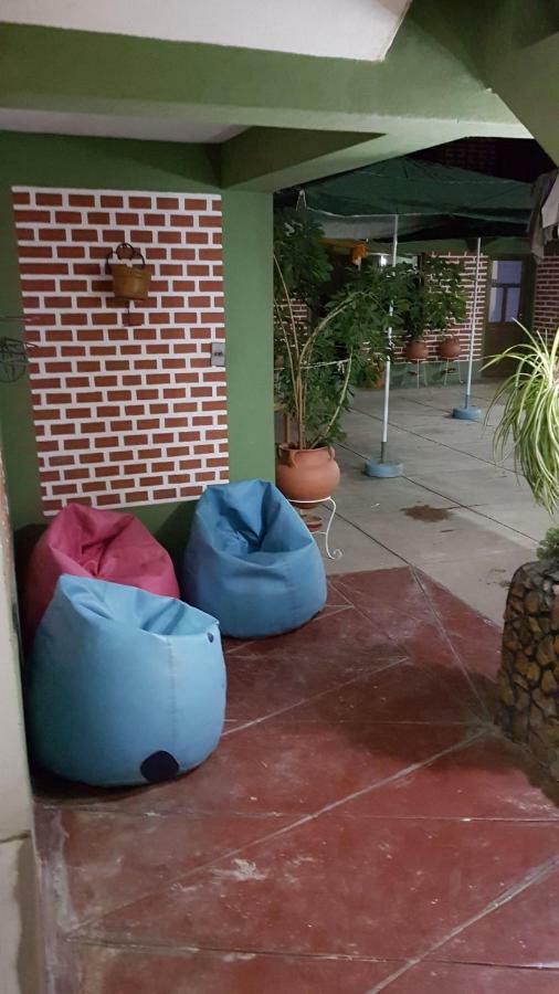 Hostel Buen Descanso Sucre Eksteriør billede