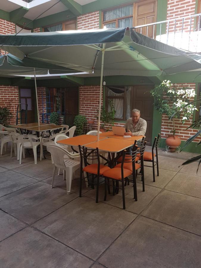Hostel Buen Descanso Sucre Eksteriør billede